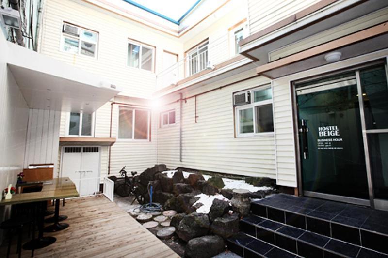 Hostel Beige